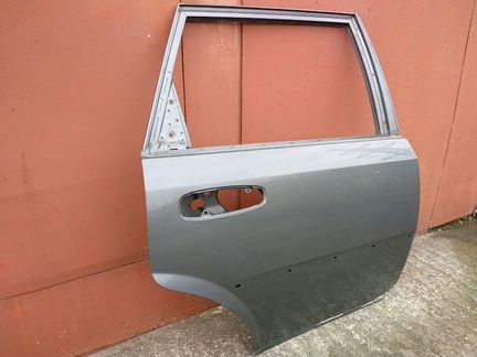 Дверь Chevrolet Lacetti SW правая задняя оригинал