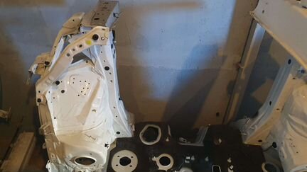 Передняя часть Toyota Corolla e210