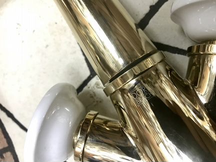 Двухвентильный смеситель для раковины Dornbracht B