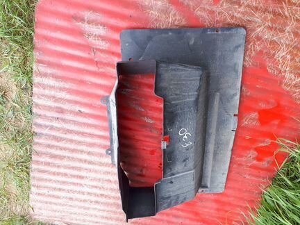 Бмв 3 Е30 дефлектор радиатора охлаждения