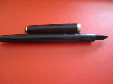 Ручка перьевая пр-во Германия, перо