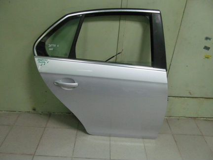Дверь задняя правая VW jetta 5 бу