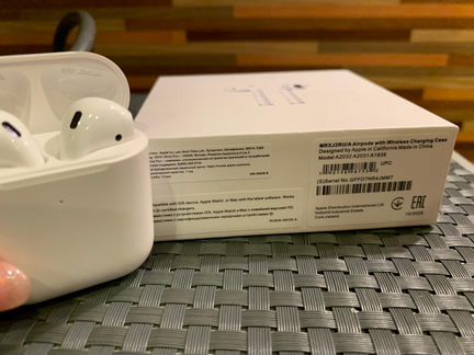 AirPods 2 (оригинал,подарок на Новый год)