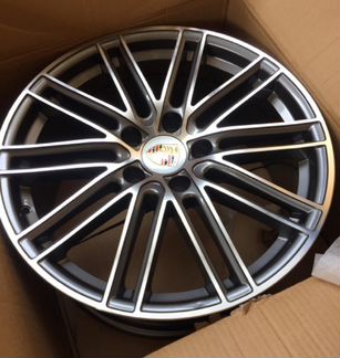 Диски на Porsche Panamera R20 новые
