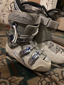 Горнолыжные ботинки Atomic