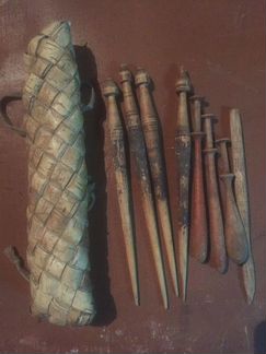 Веретено, коклюшки, берестяной чехол