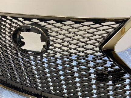 Решетка радиатора Lexus ES F-Sport
