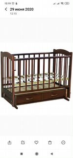 Кровать с маятником и ящиком