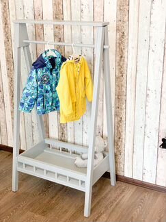 Напольная вешалка