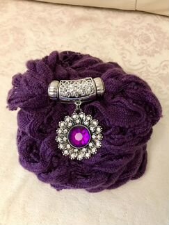 Фиолетовый Шарф с брошкой