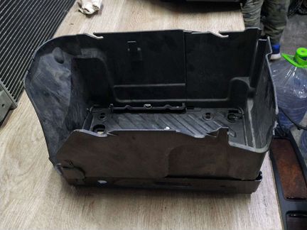 Площадка аккумулятора Мерседес w246
