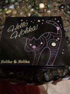 Хайлайтер-румяна Hello Holika и тени Аvon
