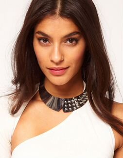 Ожерелье чокер серебристый с шипами ASOS