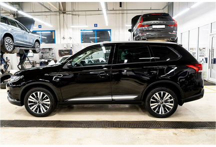 Mitsubishi Outlander 2.0 CVT, 2020