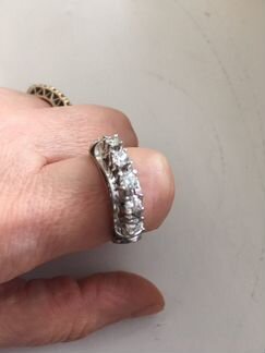 Золотой кольцо с бриллиантами