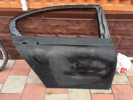 Бмв Ф 02 правая дверь задняя
