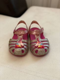 Босоножки crocs