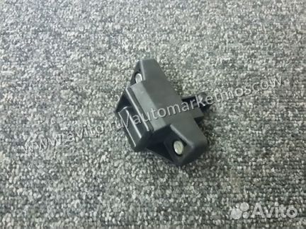 Замок крышки багажника внутренняя часть Рено Логан