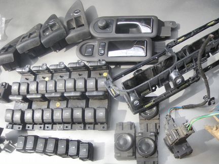 Кнопка открывания бензобака 1J0959833 vw passat b5