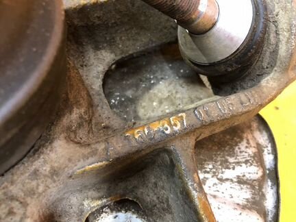 Кулак поворотный задний левый Mercedes Ml W166