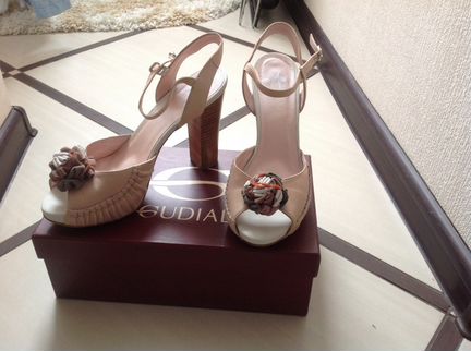 Новые кожаные туфли р-р 38