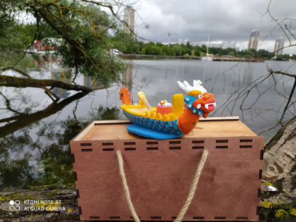 Сувенир лодка дракон