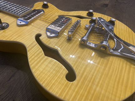 Полуакустическая гитара Epiphone Wildkat