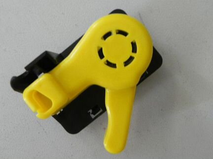 Ручка открывания капота Форд Фокус 3