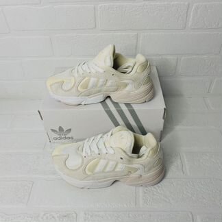 Кроссовки Adidas Yung