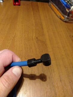 Тросик для открывания замка капота