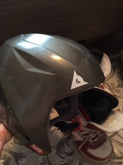 Шлем и ботинки сноубордические