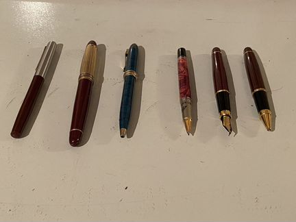 Ручки перьевые и шариковые