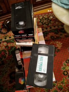 Кассеты для видеомагнитофона и dvd диски