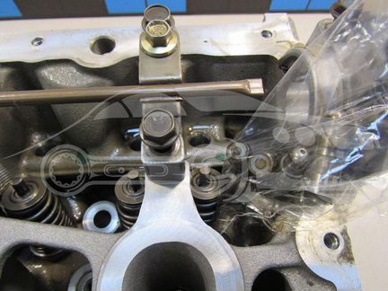 Головка блока pedd10100 mazda Mazda 3 (BM)